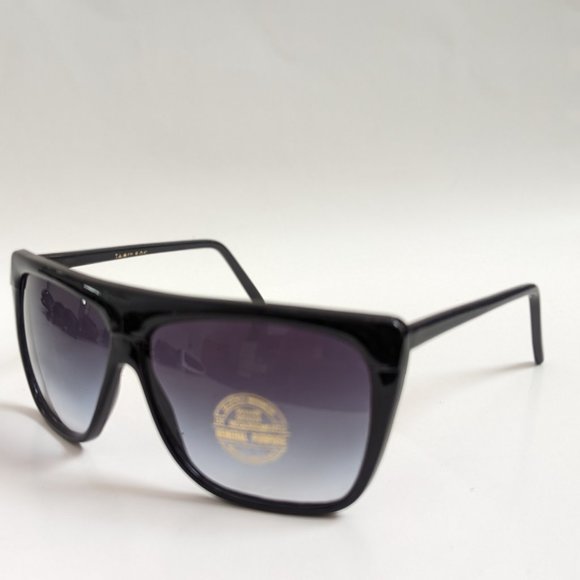 NWT Vintage 80's Plastic Lady Fashion Sunglasses (S.Black) - Picture 5 of 6